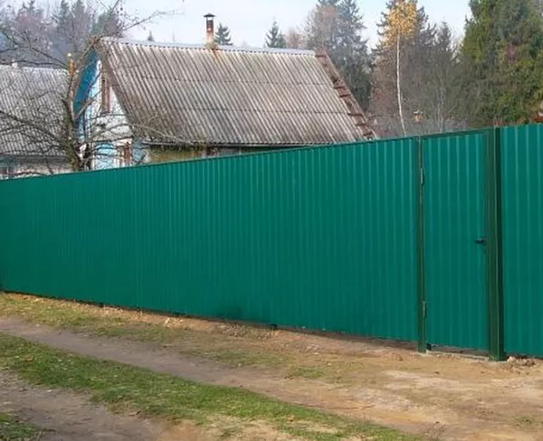 Забор из металлопрофиля стандартных высот 1, 7 и 2, 0 м