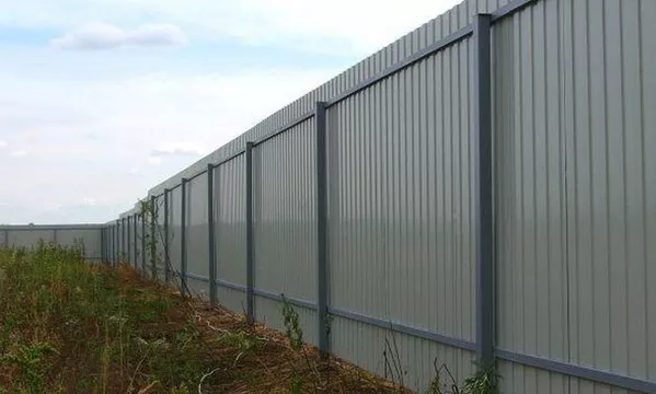 Забор из металлопрофиля стандартных высот 1, 7 и 2, 0 м 3