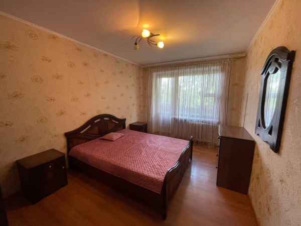 Квартиры на сутки недорого в Березе ул.Ленина 92 4