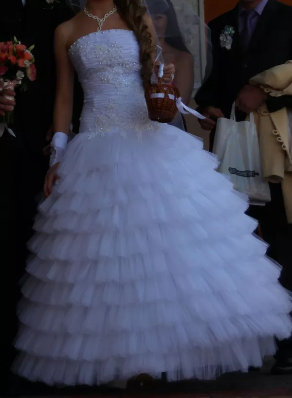 Продам шикарное свадебное платье! размер 42-48